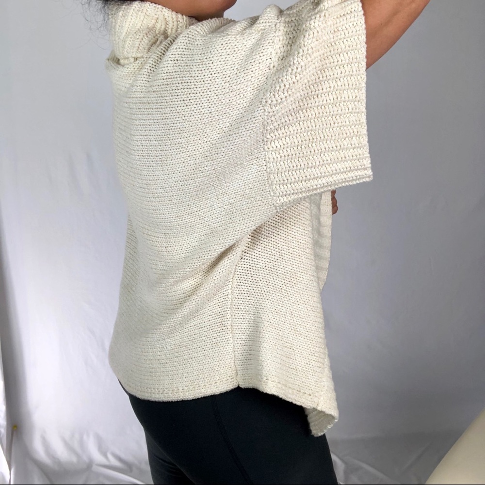 Express Design Studio Cream Color Euc Size - image 6